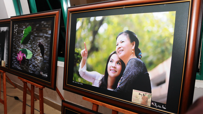 ງານວາງສະແດງ ແລະ ສະແດງສິລະປະໃນໂອກາດວັນບຸນຫໍ່ເຂົ້າປະດັບດິນ